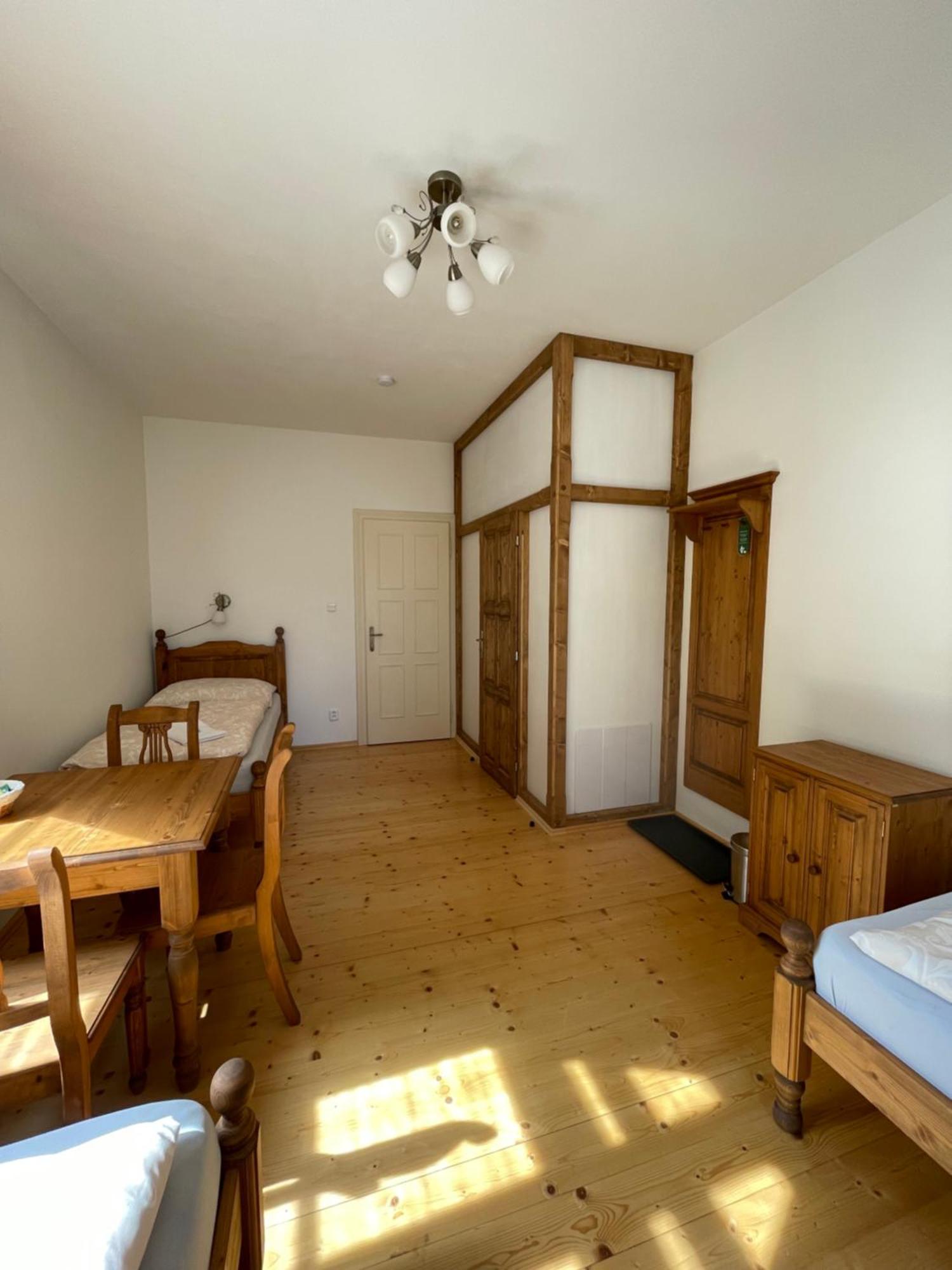 Zamecek Waldsteinovo Zatisi Hotel Svatoslav Екстериор снимка